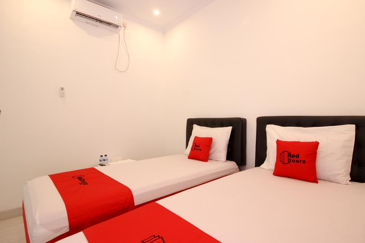 Reddoorz Plus @ Prawirotaman 3 Yogyakarta Exterior photo