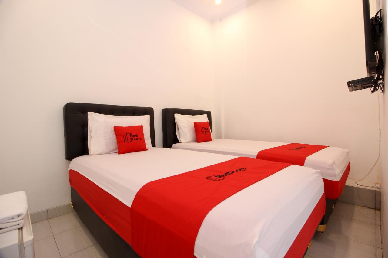 Reddoorz Plus @ Prawirotaman 3 Yogyakarta Exterior photo